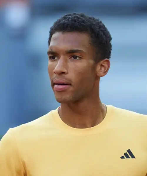 Auger-Aliassime individua la differenza tra Jannik Sinner e Carlos Alcaraz