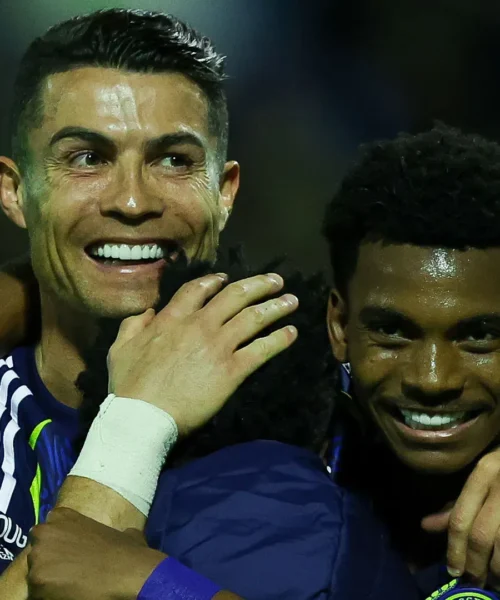 Cristiano Ronaldo si mette di nuovo davanti a tutti: le foto