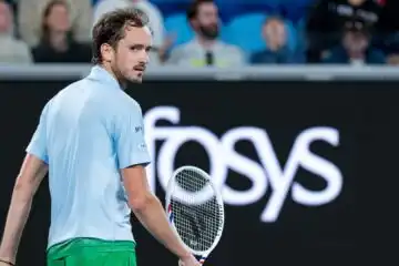 Australian Open 2025, clamoroso Daniil Medvedev: eliminato dopo cinque ore