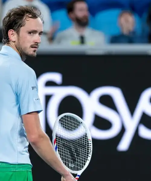 Australian Open 2025, clamoroso Daniil Medvedev: eliminato dopo cinque ore