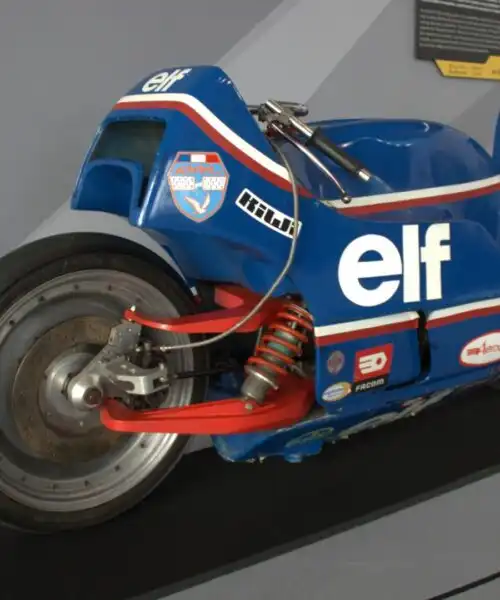 ELF X, affascinante e sperimentale: le foto di una moto che ha fatto la storia