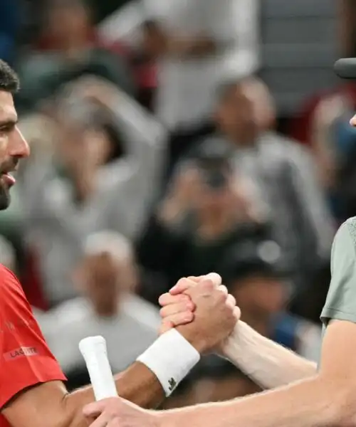 Jannik Sinner e Novak Djokovic: il primo contatto a Melbourne fa discutere