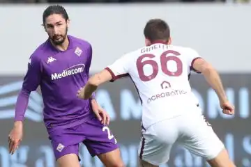 La Fiorentina spreca, il Torino in 10 si salva al Franchi