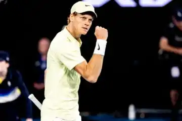 Australian Open: Jannik Sinner esce alla distanza con Tristan Schoolkate