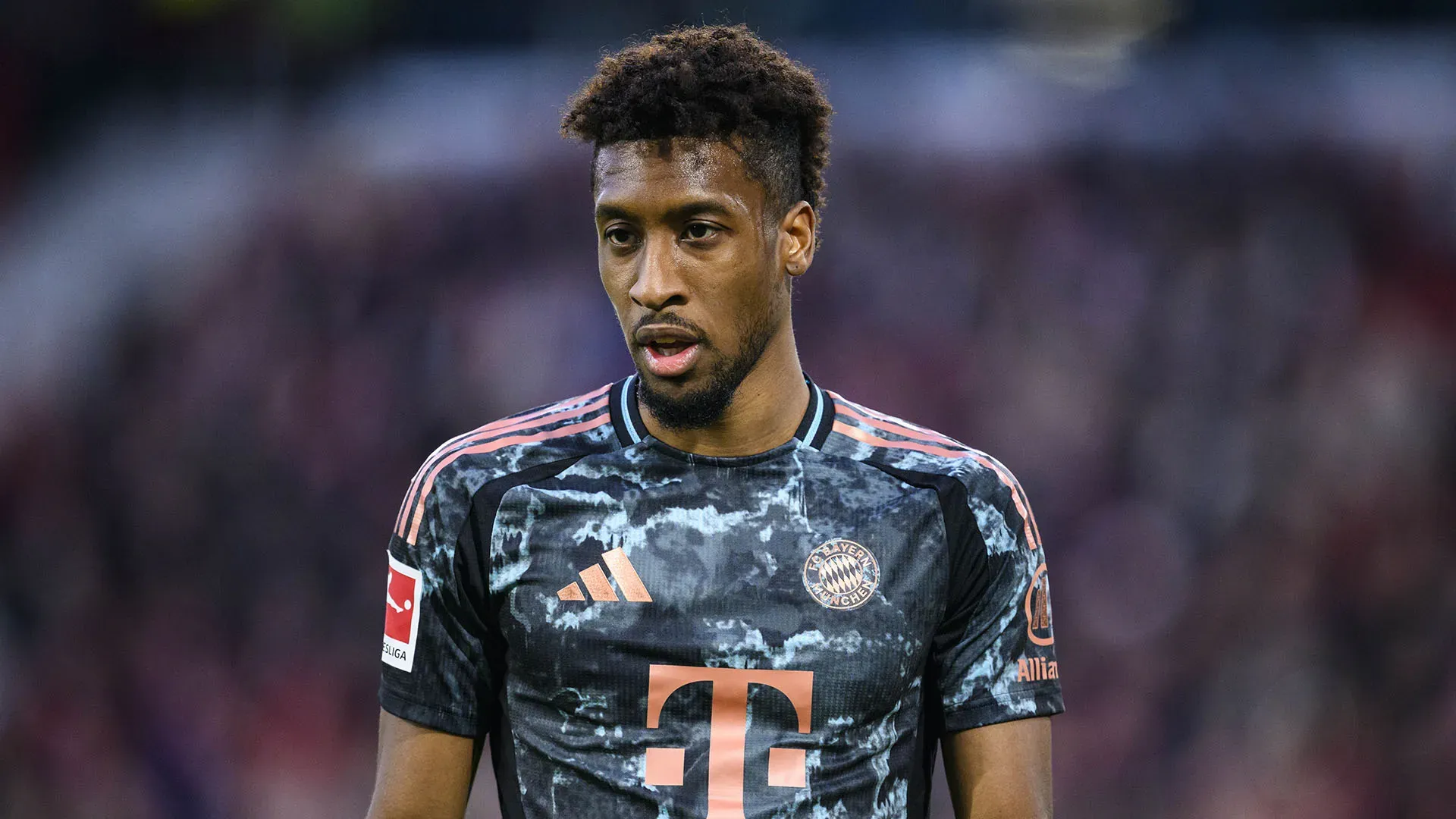 Kingsley Coman dovrebbe salutare in estate per portare un po' di soldi nelle casse del club
