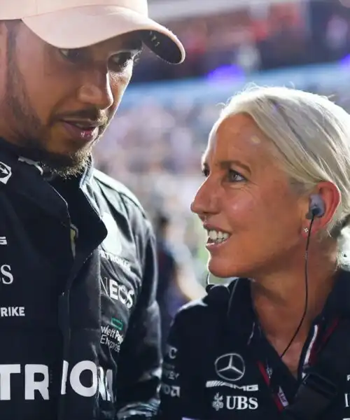 Lewis Hamilton-Ferrari: voci su Angela Cullen. Le foto