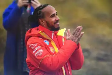 L’emozione di Lewis Hamilton dopo i primi giri sulla Ferrari