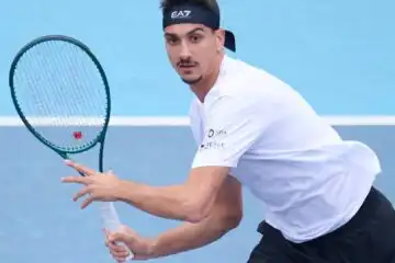 ATP Auckland: Cobolli si ritira nel derby con Nardi, Sonego avanza col brivido