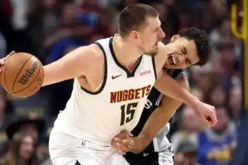 NBA, Nikola Jokic fa la voce grossa con Victor Wembanyama