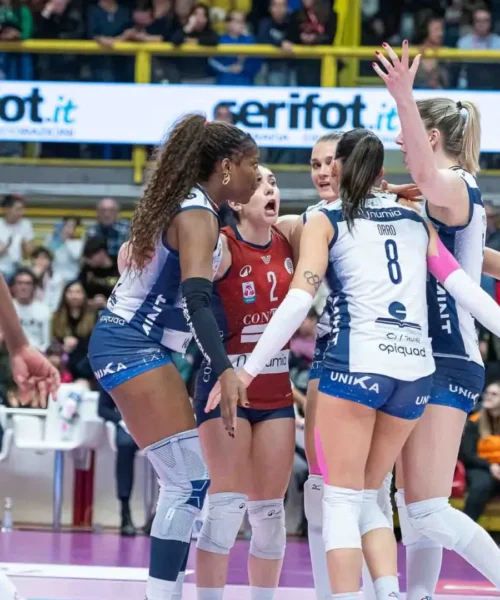 Milano stravince il derby, Novara ko al tie-break