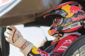 Carlos Sainz costretto a dire addio alla Dakar