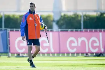 Thiago Motta elogia il Napoli e fa un annuncio su Kolo Muani