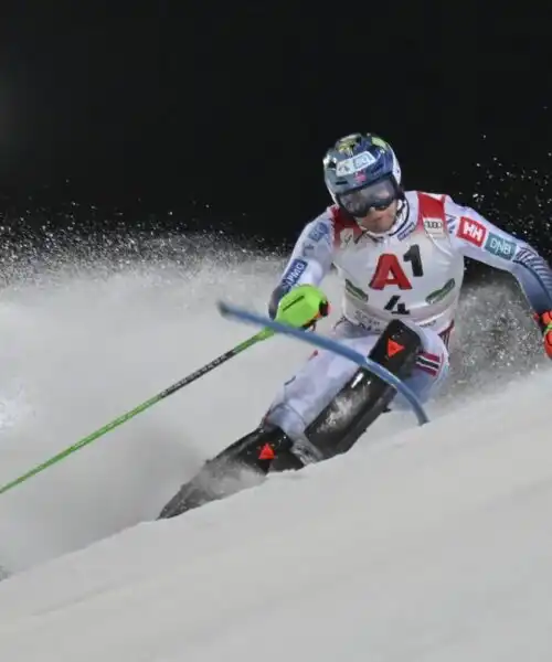 Timon Haugan brilla nella notte di Schladming, italiani lontani dai primi