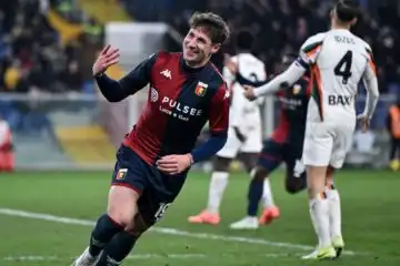 Il Genoa punge due volte nel finale: Venezia sconfitto a Marassi