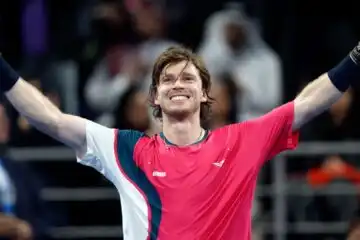 Andrey Rublev piega Jack Draper e trionfa a Doha