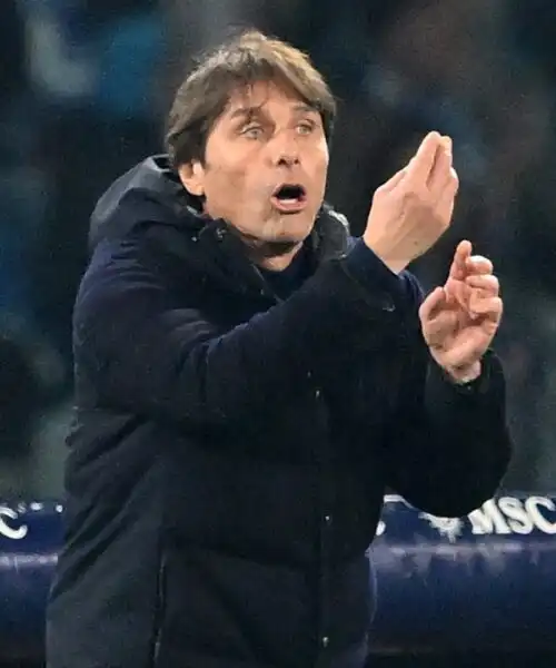 Antonio Conte è un fiume in piena: conferenza stampa show