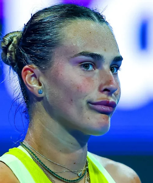 Aryna Sabalenka ha perso il sorriso: ”Sono confusa”. Le foto