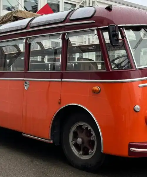 Viaggio nel tempo con questo enorme Fiat 626 RNL. Le foto