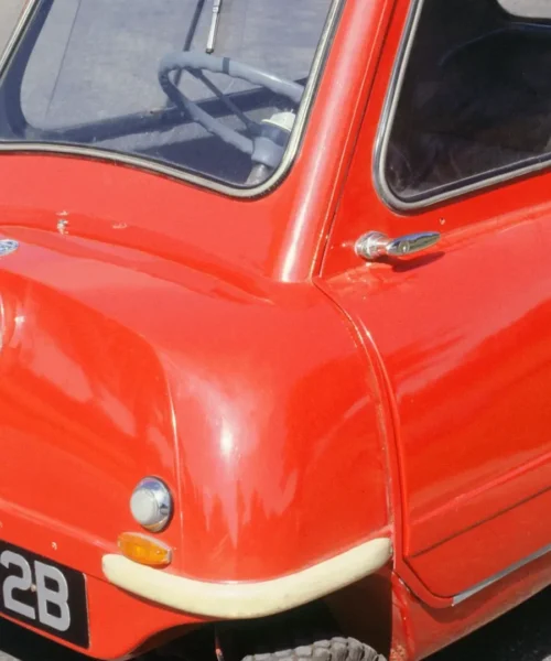 Le foto della Peel P50: l’auto che pesa 59 kg