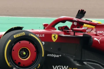 Test Bahrain: zampata di George Russell, Ferrari guardinga