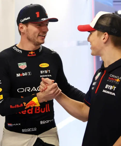 Max Verstappen manda un messaggio a Liam Lawson: le foto