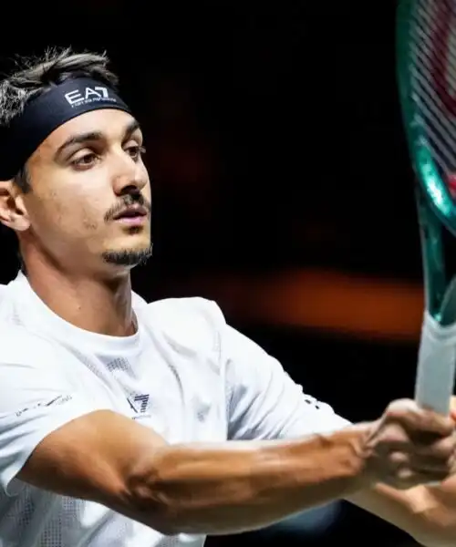 ATP Dubai: Lorenzo Sonego fuori a testa alta, Stefanos Tsitsipas emerge alla distanza