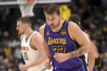 NBA: Doncic spettacolo, i LA Lakers superano Denver