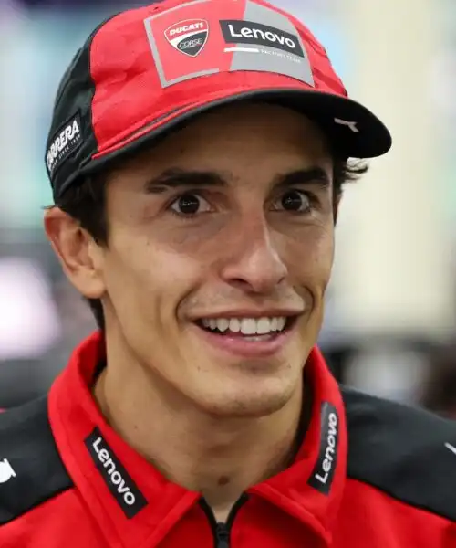 Ducati, Marc Marquez davanti a Pecco Bagnaia ma si nasconde