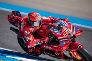 Marc Marquez parte forte, Pecco Bagnaia indietro