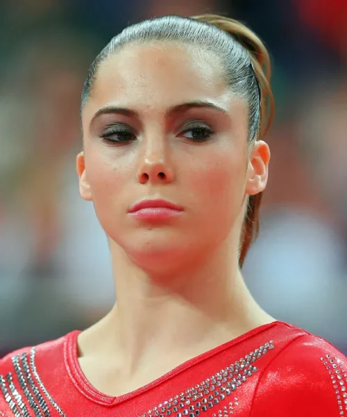 McKayla Maroney: i fan non la dimenticano. Le foto più belle della impassibile ginnasta statunitense