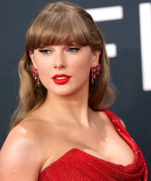 Taylor Swift: potrebbe arrivare una grande sorpresa al Super Bowl. Le foto