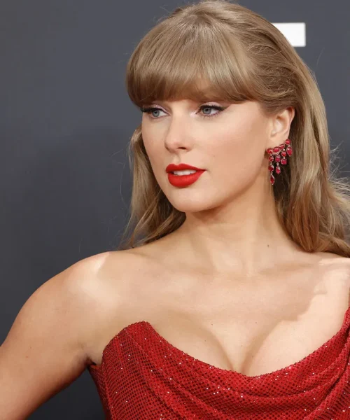 Taylor Swift: il fidanzato spende una cifra pazzesca per i regali di San Valentino