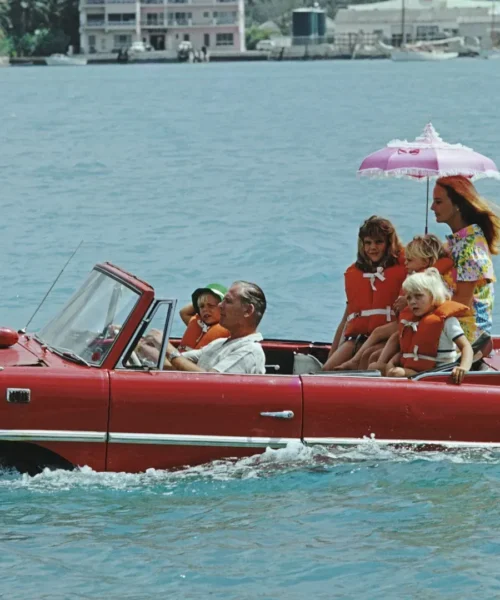 Un’auto che si può guidare in strada o…nel mare! Le foto dell’Amphicar