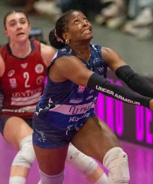 Paola Egonu e Myriam Sylla, che paura a Pesaro: le foto