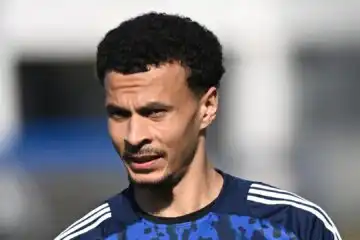 Dele Alli, il ritorno in campo dopo due anni è da dimenticare: rosso dopo 9′