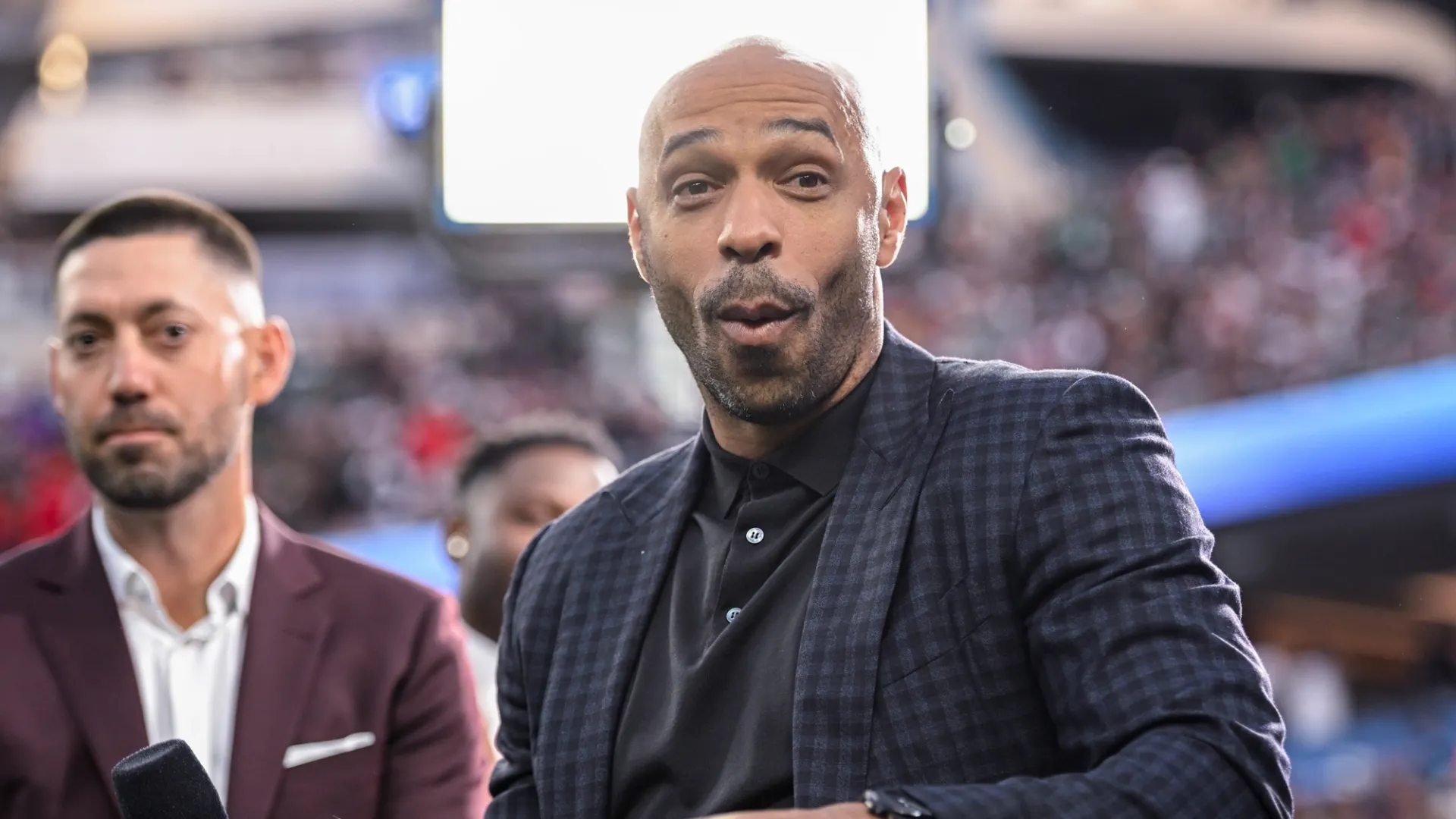 Thierry Henry era lì come opinionista per CBS Sports