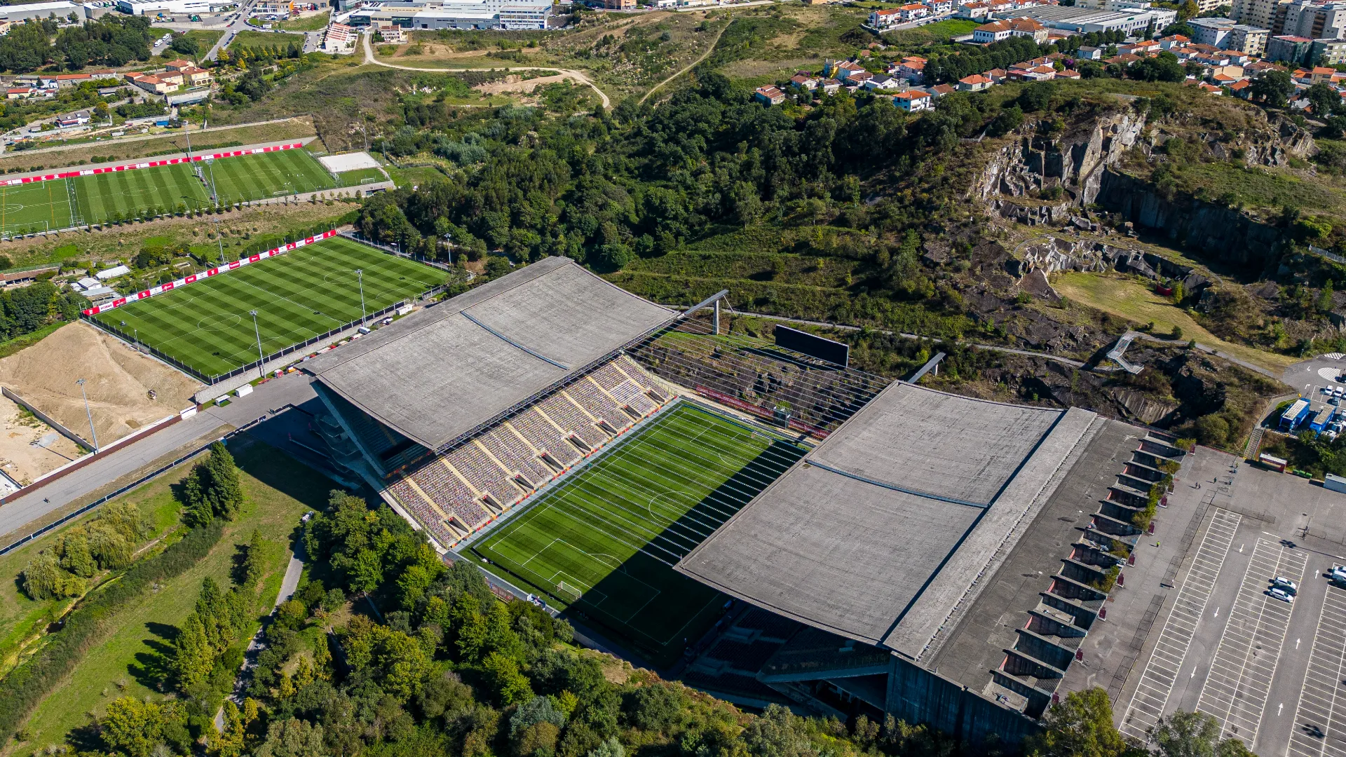 Lo stadio ha ricevuto vari premi per l'architettura e la progettazione
