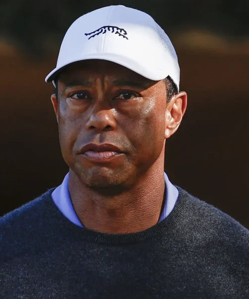 Tiger Woods distrutto: nuovo grave infortunio e carriera a rischio. Foto