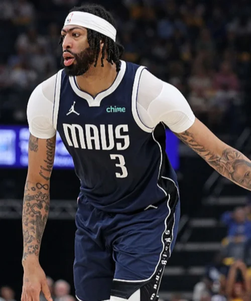 Un super Anthony Davis non basta: Dallas eliminata da Memphis, Miami passa all’OT su Atlanta