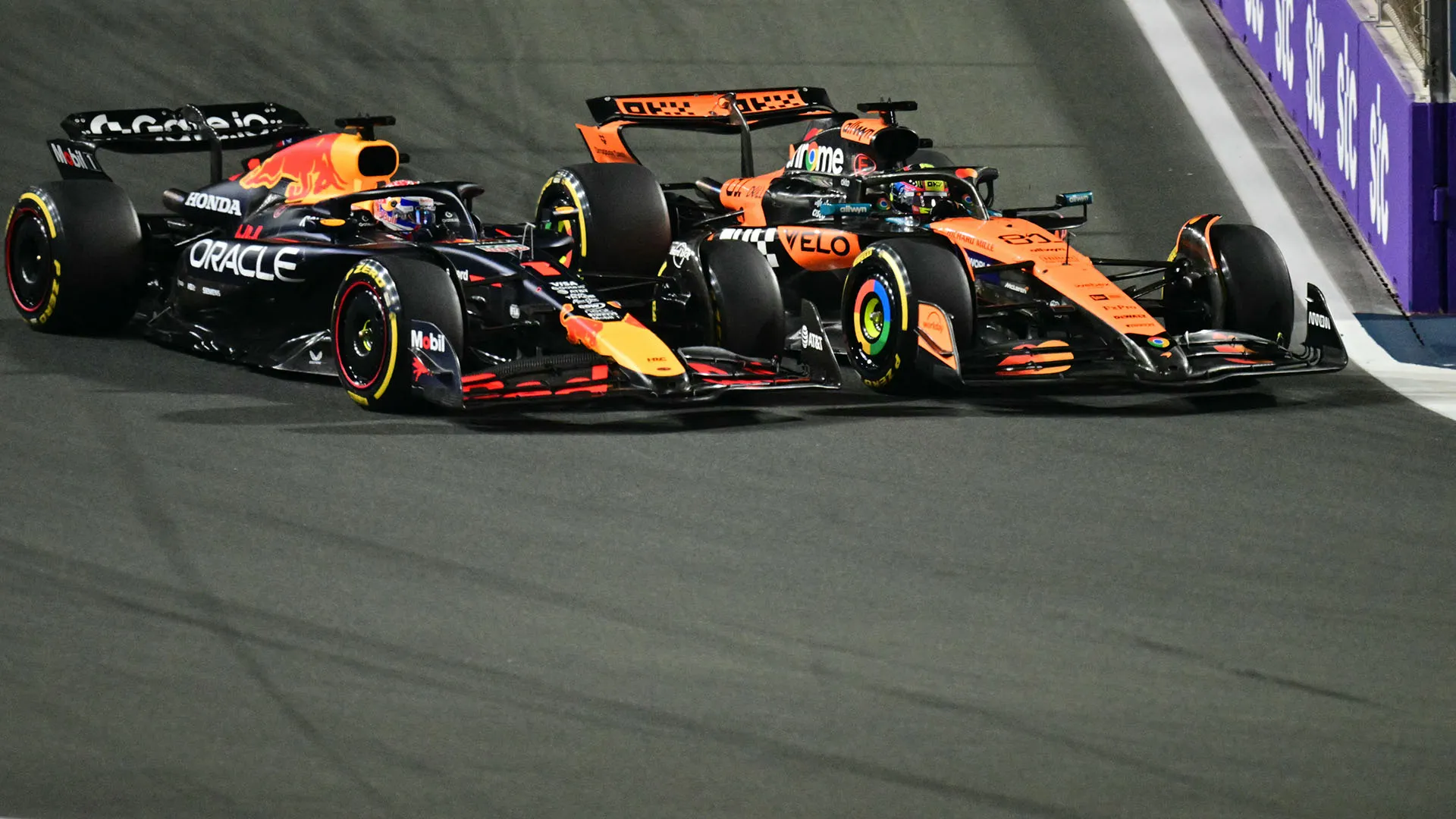 "So che è il team principal e che sta cercando di fare il meglio per la Red Bull, ma a volte bisogna ammettere di aver sbagliato e restituire la posizione"
